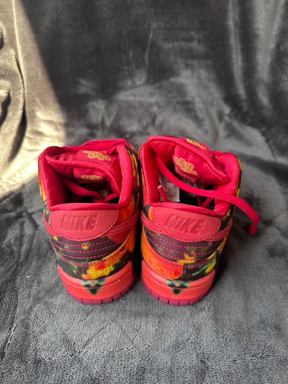 Nike SB Dunk Low Wizard of Oz Poppy Field - Picture 3 of 7